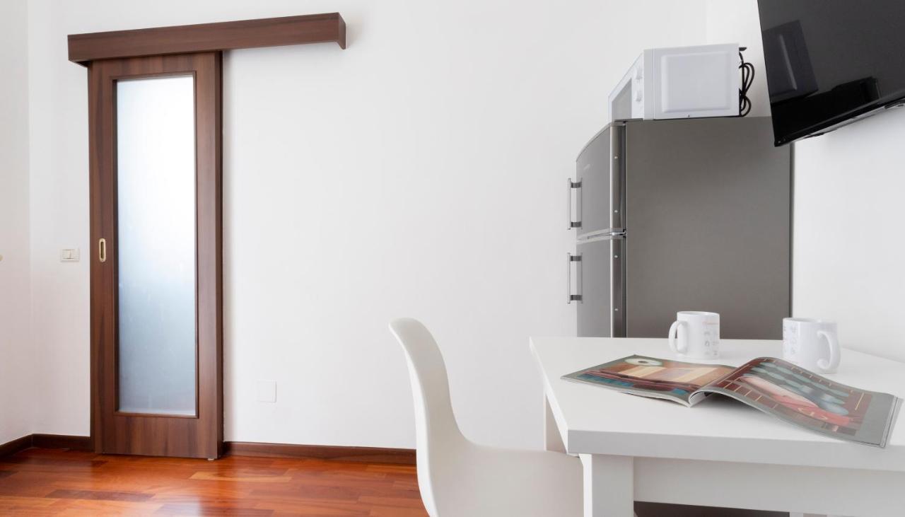 Italianway - Carlone 5 Appartement Milaan Buitenkant foto